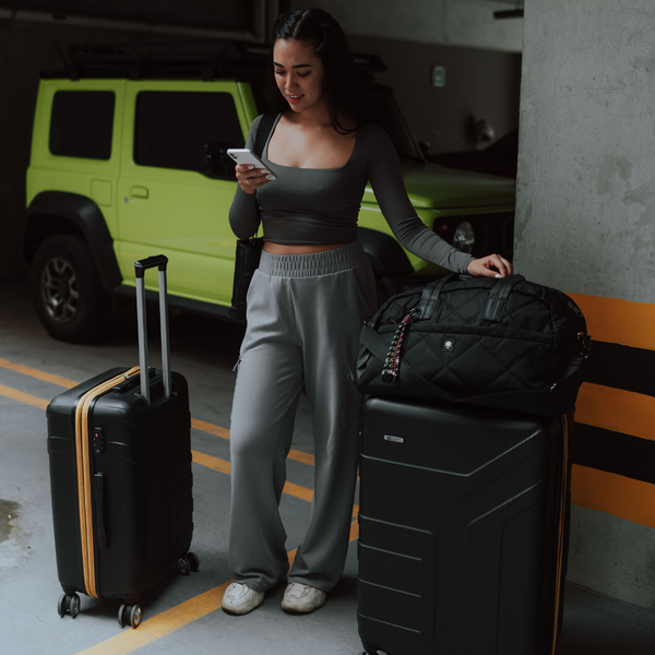 Maleta de viaje chica de 10kg, 20 pulgadas, con candado TSA - Runway